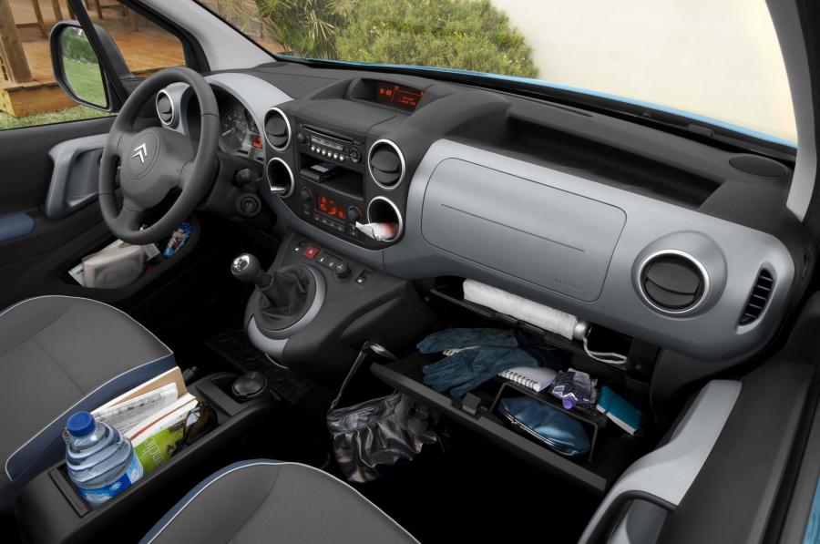  Citroen Berlingo 2009 года  (фото 19 из 72)